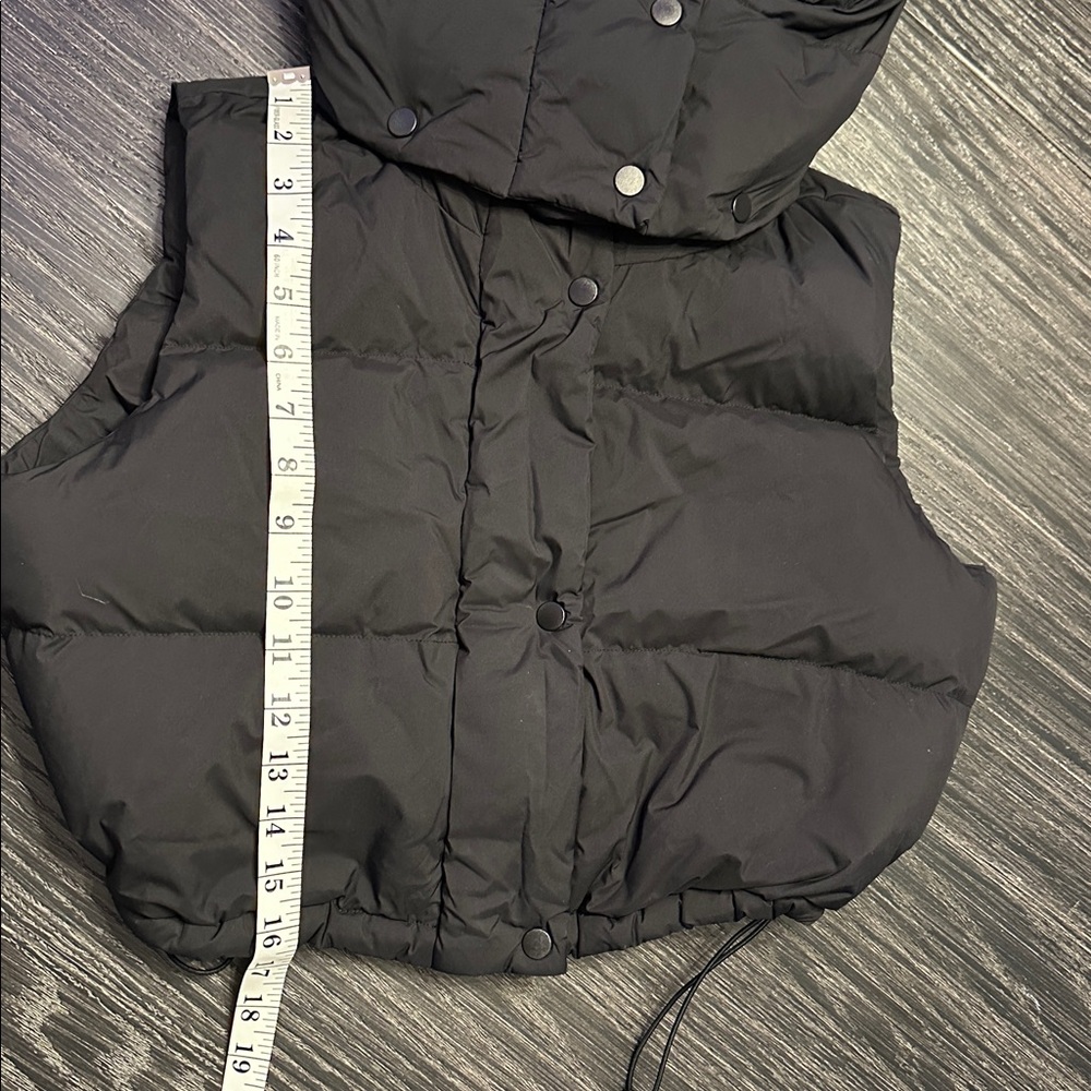 Lululemon Wunder Puff Oversized Super-Cropped Vest Black, 4 EXCELLENT CONDITION - Picture 12 of 13